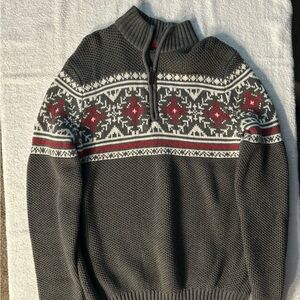 IZOD Men's Gray and Red Patterned Sweater